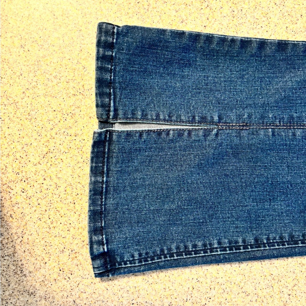 Democracy Indigo Flare Jeans - Picture 6 of 6